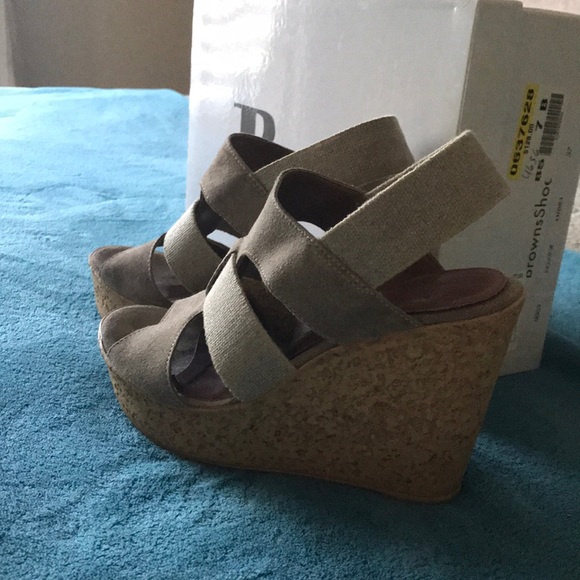 Browns Wedge - Picture 2 of 2